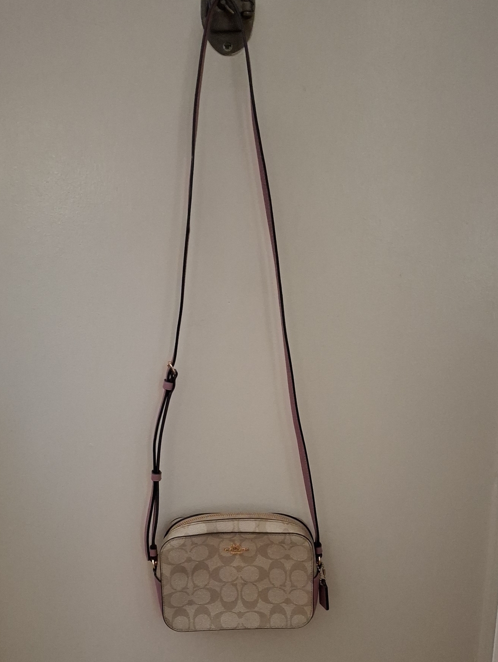 Coach Signature Crossbody Bag in Beige and Pink Trim_1